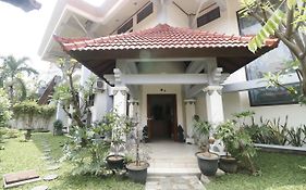 Reddoorz Syariah Near Gelora Delta Sidoarjo